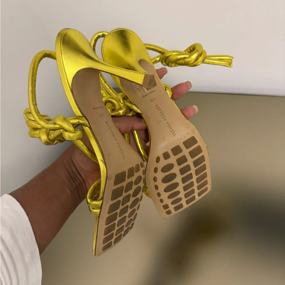 Bottega Veneta Metallic Lime Nappa Knot Sandal - 40 - Picture 4 of 7